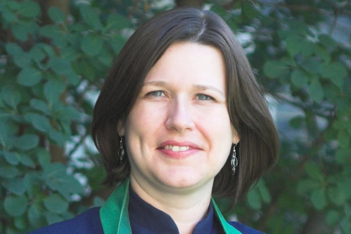 Photo of Rev. Dr. Sarah Travis